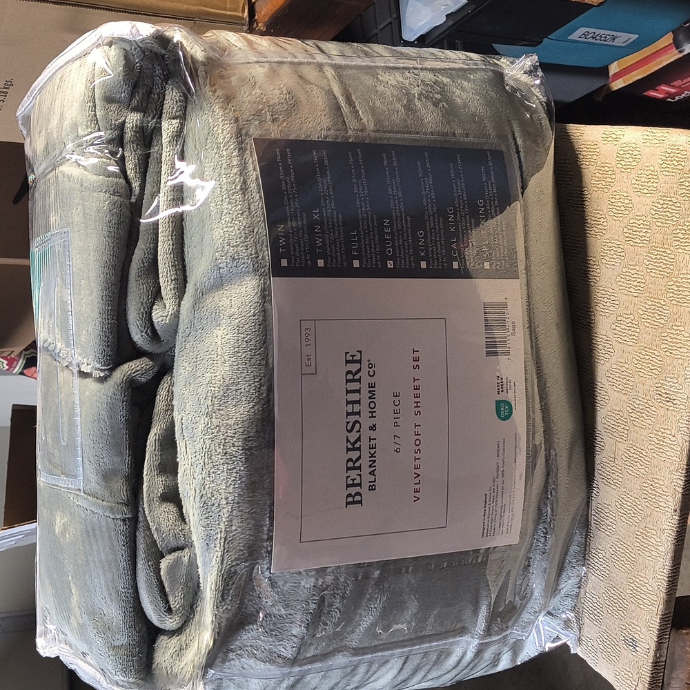 Berkshire Velvetsoft Queen Sheet Set with 4 Pillowcases in the color Sage